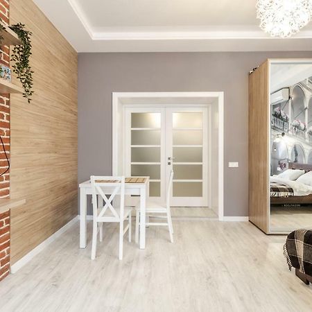 Appartement Modern Rus à Lviv Extérieur photo